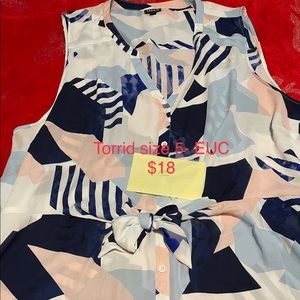 Torrid size 5 sleeveless blouse